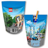Printable print-bestand maak zelf je traktatie Caprisun wikkel etiket Lego City